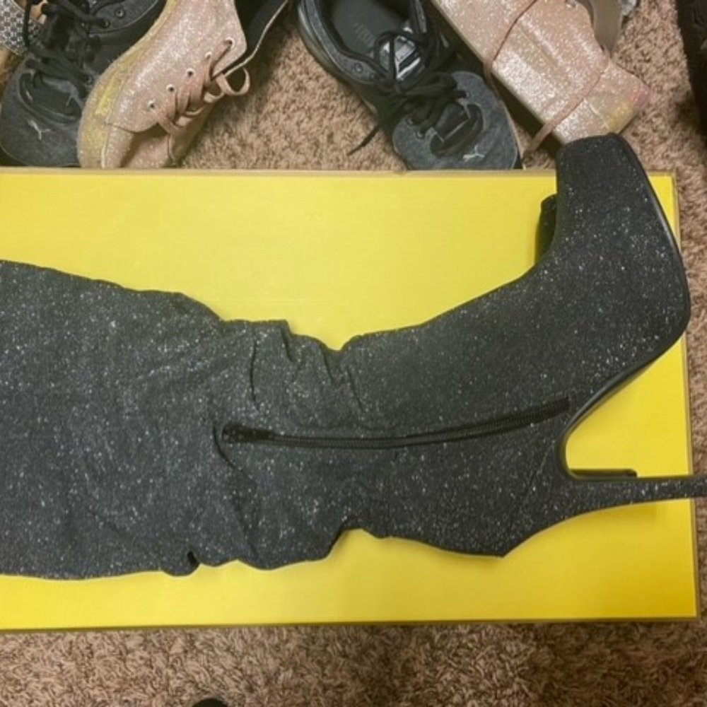 boots women glitter grey